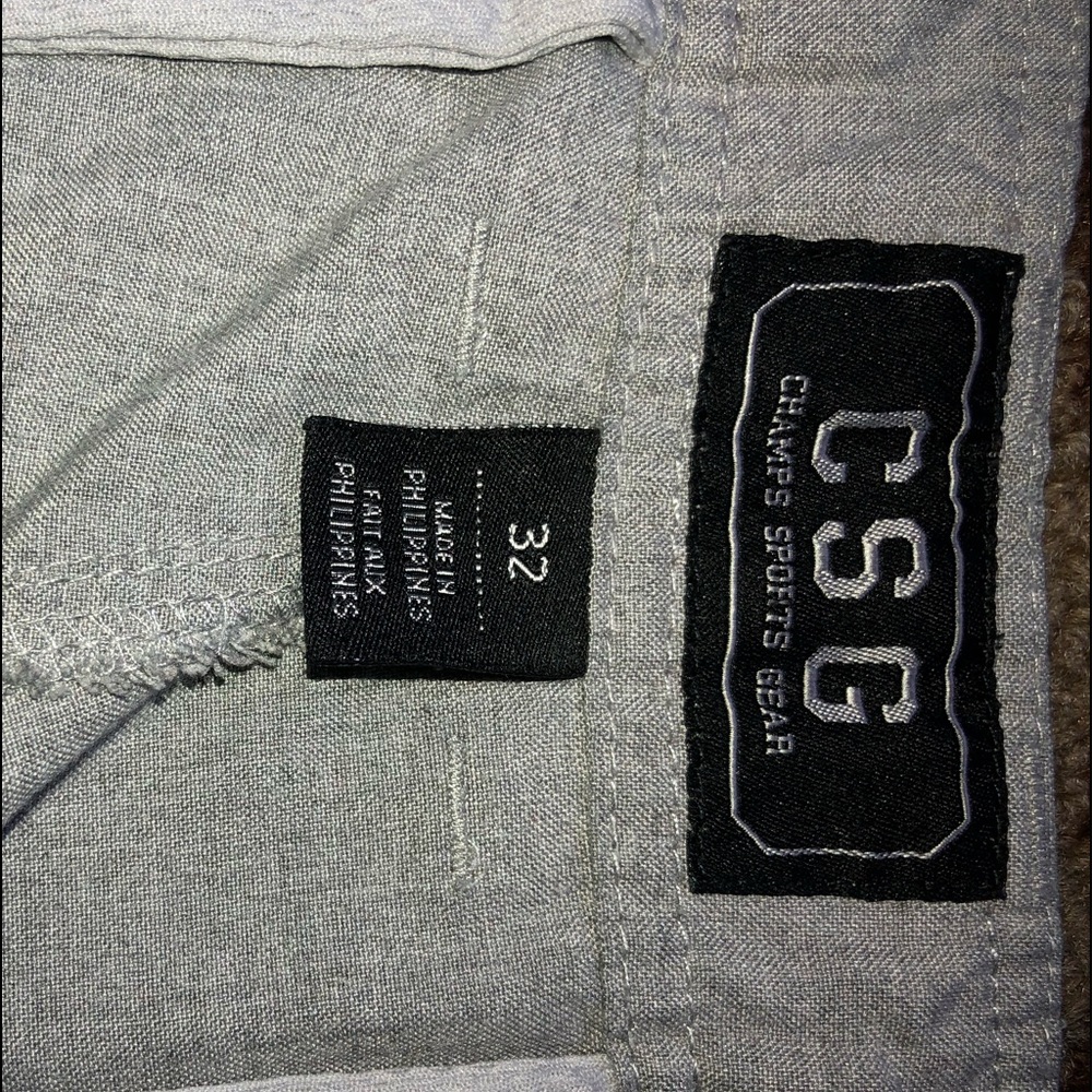 🎉Champs sports gear Men’s shorts - Picture 3 of 3